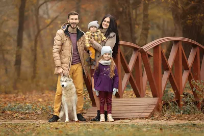 Фото Счастливая семья на прогулке. Фотограф Францева Ольга картинки