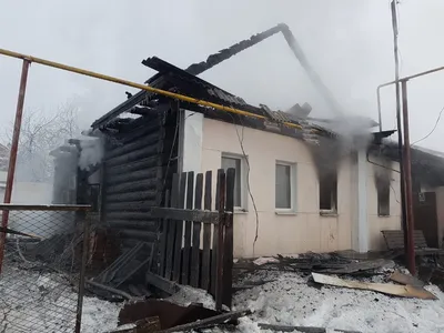 Утром 1 января в Нижнем Тагиле в пожаре погиб дедушка. Он отогревал трубы ( фото) картинки