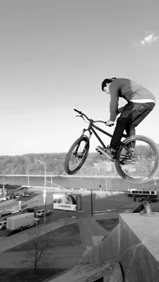 Скачать обои Bmx Black And White, Bmx, Черный, Белый в разрешении 720x1280  на рабочий стол картинки