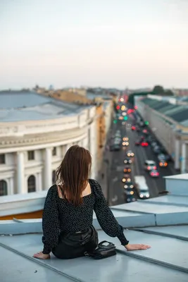 Питер эстетика. Крыши Питера. Девушка на крыше | Модельная фотография,  Фотосъемка, Крыша картинки