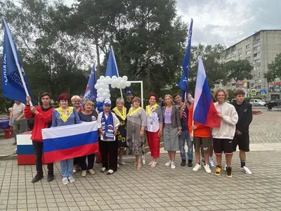 Митинг-концерт в честь Дня российского флага прошел в Уссурийске -  UssurMedia картинки