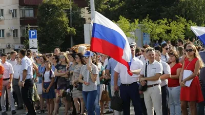 В День российского флага в Краснодаре прошёл праздничный митинг :: Krd.ru картинки