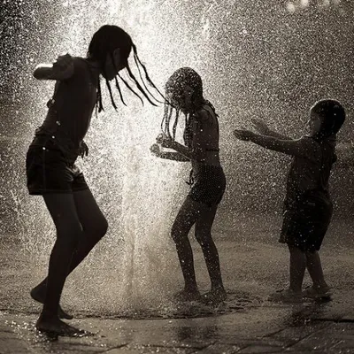 Pin by Marina Kochurina on Я люблю дождь... | Rain photography, Dancing in  the rain, Black and white photography картинки