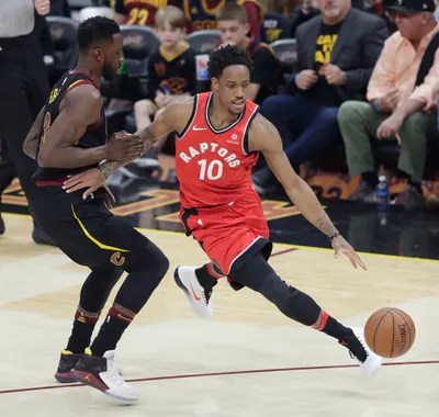 Звезда Raptors Демар ДеРозан проведет тренировку обручей в UVic – колонист Victoria Times картинки