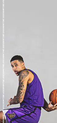 Скачать бесплатно Kyle Kuzma Lakers Nba баскетбольная площадка Nba игроки [1242x2208] для рабочего стола, мобильного и планшета | Исследуйте 31+ обоев Кайла Кузмы | Обои Кайла Буша, обои с логотипом Криса Кайла Карателя, картинки