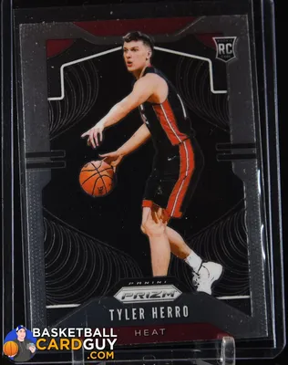 Тайлер Херро 2019-20 Panini Prizm #259 RC – парень с баскетбольной карточкой картинки