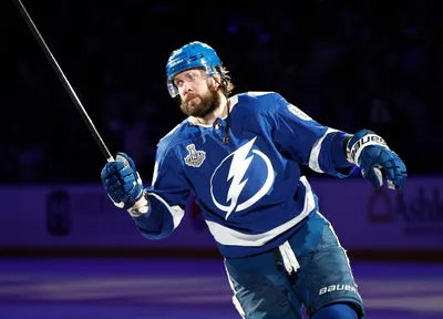 Скачать Nikita Kucherov Lightning Logo Обои | Обои.com картинки