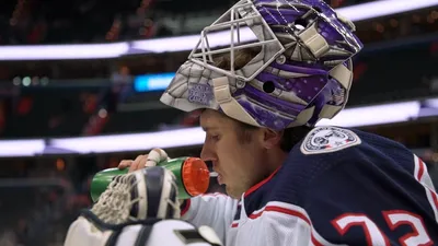 Маска Bob's Hockey Fights Cancer выглядит ХОРОШО картинки