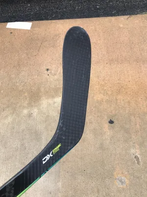 NEW Warrior Alpha DX Pro Stock Хоккейная клюшка левая 95 Flex Colorado Avalanche Ничушкин | SidelineSwap картинки