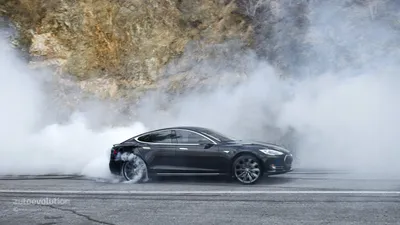 Tesla Model S делает Monster Burnouts: HD обои - Автоэволюция картинки