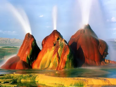 Обои для рабочего стола » Природные фоны » Fly Geyser, Timed Exposure, Black Rock Desert, Nevada » www.desktopdress.com картинки