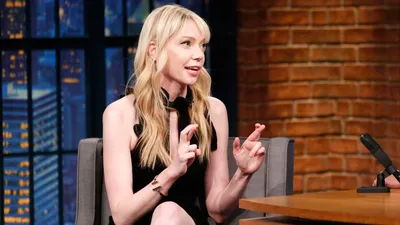 Bild zu Riki Lindhome - Bild Джим Керри, Рики Линдхоум - FILMSTARTS.de картинки
