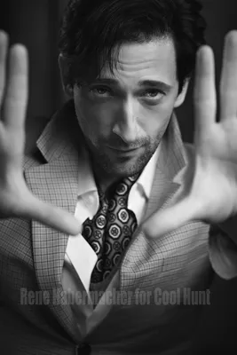 Adrien Brody High Quality Fondos de Pantalla Fondos de Pantalla Adrien Brody imágenes Fondos de pantallaadrien Cine cuerpo Pianist Nose Predators Married Halle Berry Wrecked vídeos Workout High Quality Fondos de Pantalla картинки