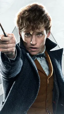 США. Эдди Редмэйн в новой сцене (C) Warner Bros neuen Film: Fantastic Beasts: The Secrets of Dumbledore (2022). Handlung: Der dritte Teil der Serie «Фантастические твари и где они обитают», картинки