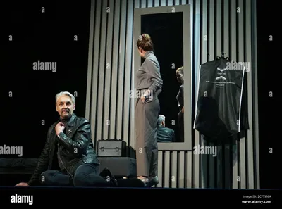 August 27, 2020. - Russia, Moscow. - Moscow Drama Theatre Named After A.S.  Pushkin. Performance 'False Confessions' staged by Evgeny Pisarev. Set  Designer - Zinovy Margolin, Costume Designer - Aleksandra Feodosieva картинки