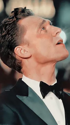 Скачать обои Tom Hiddleston Blue Aesthetic Collage картинки