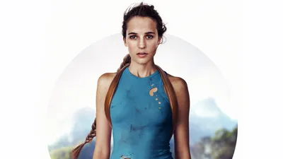 Обои взгляд, поза, актриса, hair, Алисия Викандер, Alicia Vikander, сумка Louis Vuitton картинки на рабочий стол, раздел девушки - скачать картинки