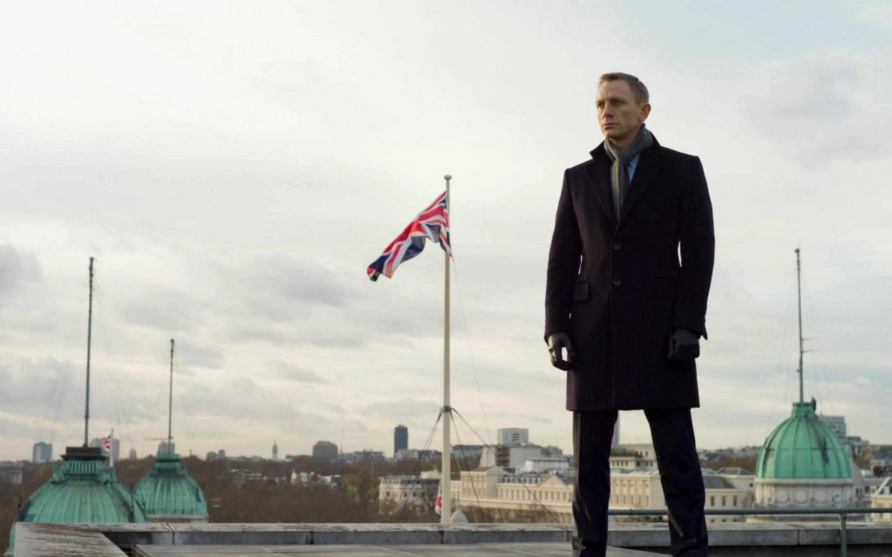 Скайфолл высота. 007: Координаты Скайфолл. Дэниел Крейг 007. Дэниел Крейг координаты Скайфолл.