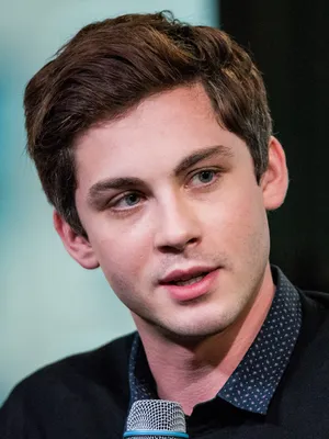 Логан Лерман в Instagram: «Эти глаза😍 @loganlerman #loganlerman» | Логан Лерман, Девушка из шале, Красивый картинки