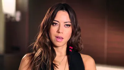 обои : Aubrey Plaza, Девушка, Нога, Длинноногий, Ноги, мини-юбка, Сексуальность 2560x1700 - doodoo - 1557069 - красивые картинки - WallHere картинки