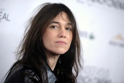 CHARLOTTE GAINSBOURG - Sylvia Says, Viktoria remix!! - YouTube картинки