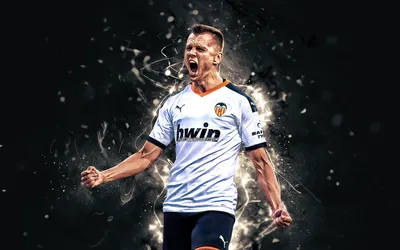 Скачать обои Denis Cheryshev, 2019, Valencia CF, LaLiga, russian footballers, Midfielder, football, Cheryshev, soccer, neon lights, Valencia FC, La Liga для монитора с разрешением 2880x1800. Высококачественные обои HD картинки картинки