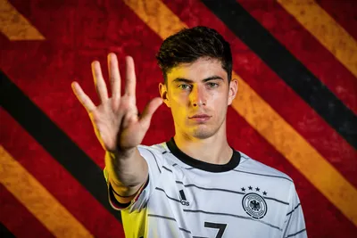 Скачать обои Kai Havertz, 4k, artwork, football stars, Bayer Leverkusen, Havertz, soccer, Bundesliga, footballers, drawing Kai Havertz, Bayer Leverkusen FC для монитора с разрешением 3840x2400. Высококачественные обои HD картинки картинки