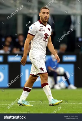 Скачать обои Nikola Vlasic, croatian footballers, midfielder, CSKA Moscow FC, Russian Premier League, Vlasic, neon lights, CSKA, football, soccer для монитора с разрешением 2880x1800. Высококачественные обои HD картинки картинки