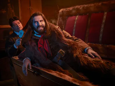 Продюсеры What We Do in the Shadows обсуждают звездный эпизод | EW.com картинки