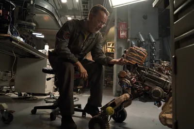 Finch': Tom Hanks Sci-Fi Weepie is a Sentient 'OK Boomer' Meme – Rolling  Stone картинки