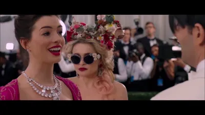 8 друзей Оушена: посмотрите костюмы Сандры Буллок и Рианны на Met Gala - Racked картинки