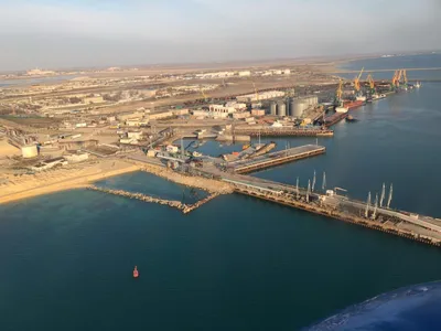 Aktau Stadt, Kazakhstan. stockbild. Bild von himmel, klippen - 23942137 картинки