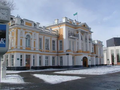 Фото Uralsk. The house of the government of area. в городе Уральск картинки