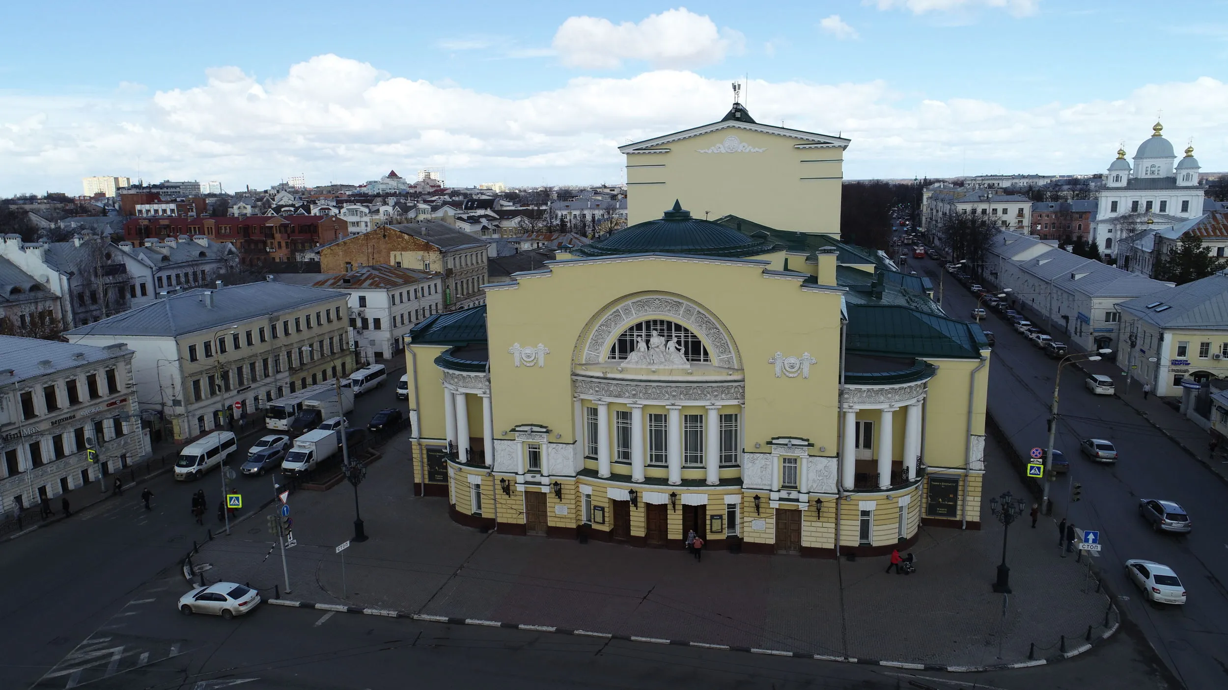 Волковский театр купить афиша. Театр имени Волкова Ярославль. Волковский театр Ярославль. Театр фёдора Волкова в Ярославле. Театр драмы Ярославль.