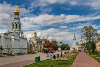 Набережные Вологды: Пречистенская, Кремлевская и набережная 6 Армии, фото,  адрес, описание картинки