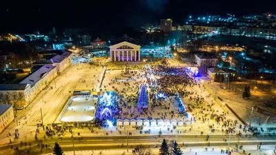 В Петрозаводске зажгли главную елку города (ФОТО) | СТОЛИЦА на Онего картинки