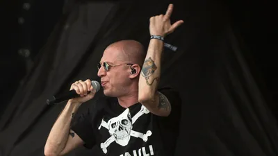 Oxxxymiron примерил на себя новый образ и шокировал публику картинки