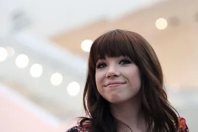 Carly Rae Jepsen Ultra HD обои для рабочего стола для: планшета: смартфона картинки