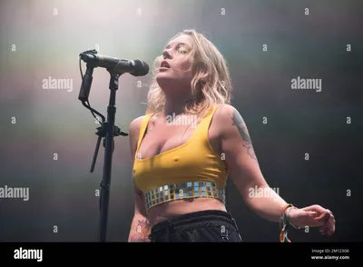 Tove lo where стоковые фотографии и изображения в высоком разрешении - Страница 2 - Alamy картинки