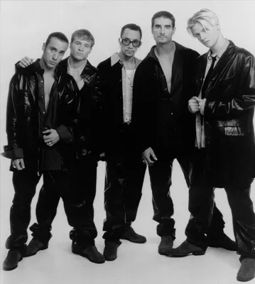 Backstreet Boys воссоздают культовый образ 90-х в своей новой праздничной кампании | Мода картинки