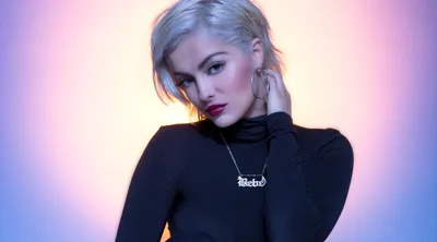 327938 Bebe Rexha, Блондинка, Красные губы, 4k - Редкая галерея HD обои картинки