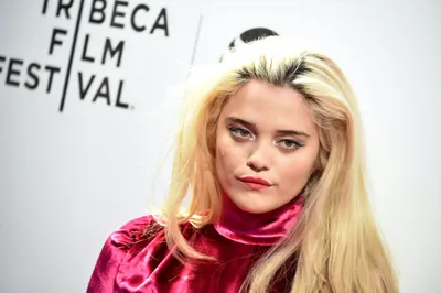 Sky Ferreira покидает студию Radio 1 При участии: Sky Ferreira Где: Лондон, Великобритания Когда: 11 марта 2014 г. Фото - Alamy картинки