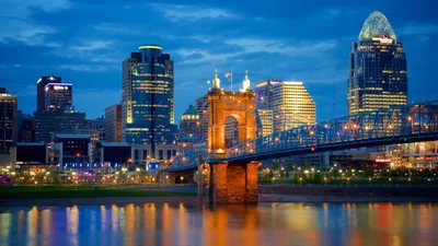 Skyline, Passion, Union Terminal (Cincinnati Union Terminal, Цинциннати, Огайо, США) – красота транспорта картинки