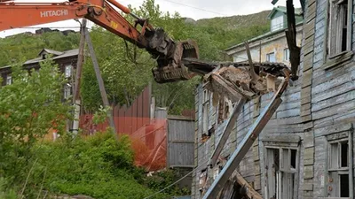 В Мурманске снесут четыре «деревяшки» картинки