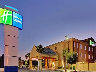 Hampton Inn Las Vegas/North Speedway, Северный Лас-Вегас | ГостиницыКомбинированные картинки