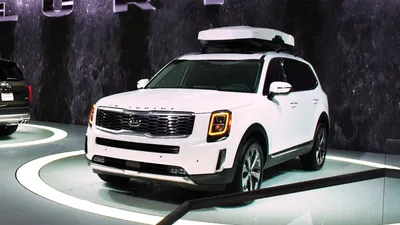 Абсолютно новый Kia Telluride 2020 года выглядит большим и мускулистым картинки