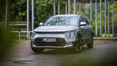 Электроавтомобиль Kia Niro EV тестирован и проверен картинки