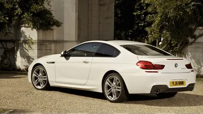 BMW 6 Series Coupe Side Pose в белых обоях картинки