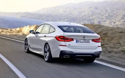 Скачать обои BMW 6 Series Gran Turismo, 2018, G32, background view, new car, white BMW 6, liftback, clar, BMW для монитора с разрешением 2560x1600. картинки на рабочий стол картинки