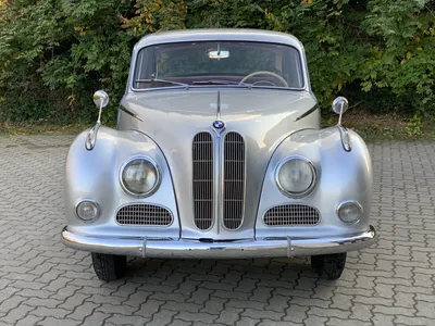 Папарацци: BMW 502 V8 картинки